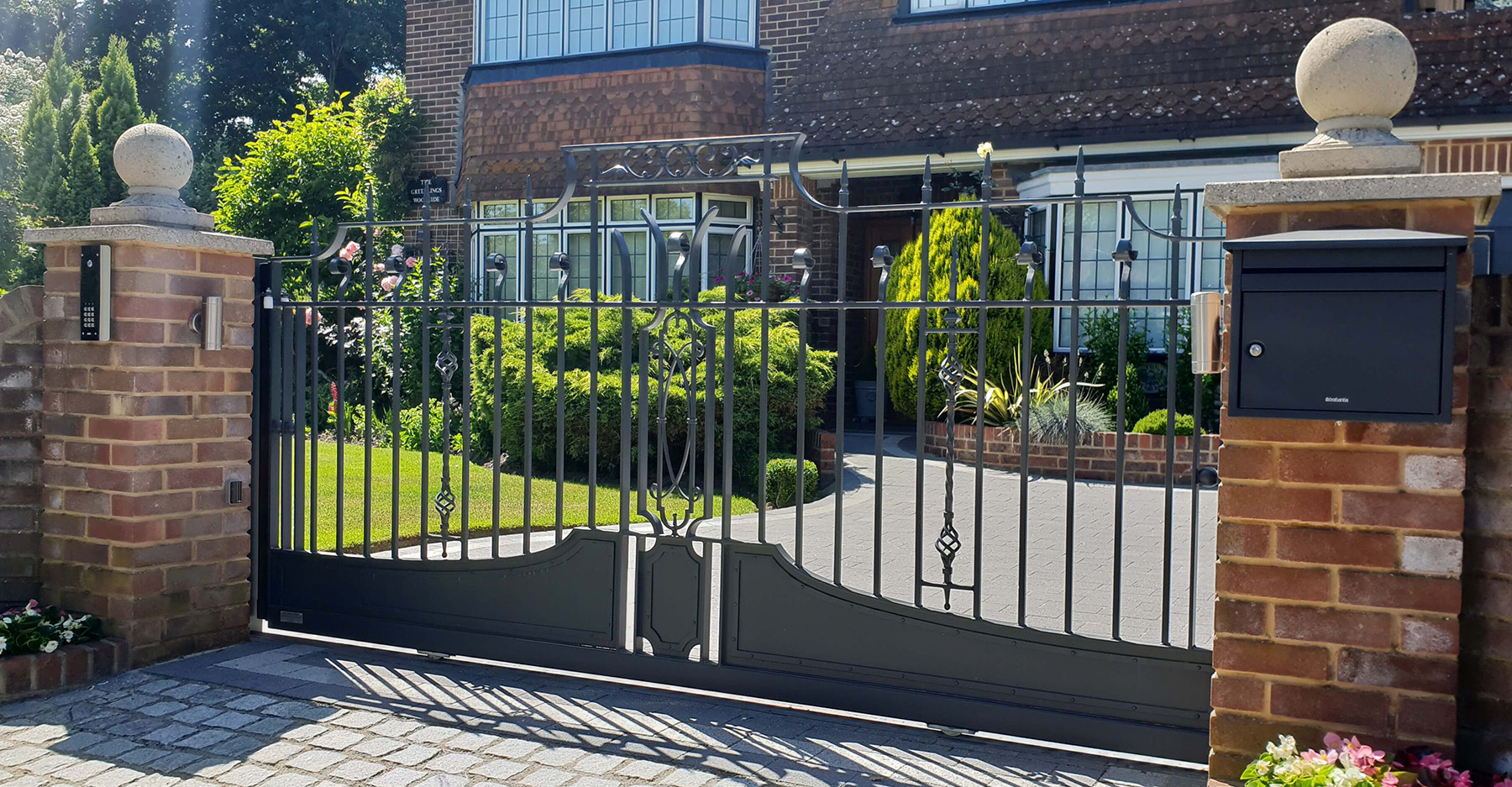 Electric gate repair and servicing in Sussex